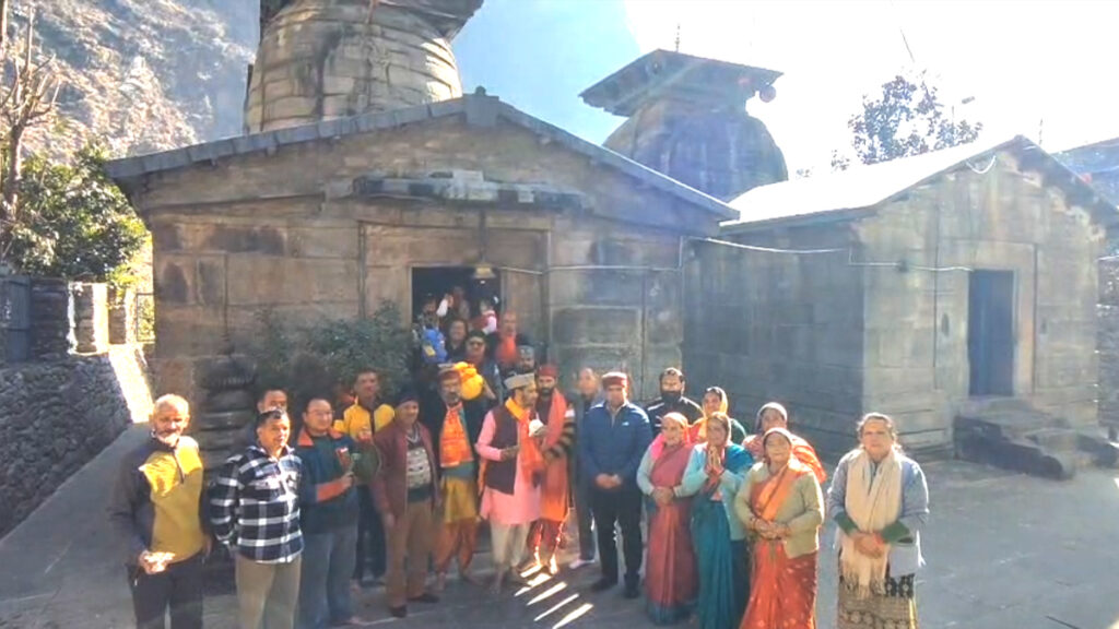 बदरीनाथ कपाट खुलने की प्रक्रिया