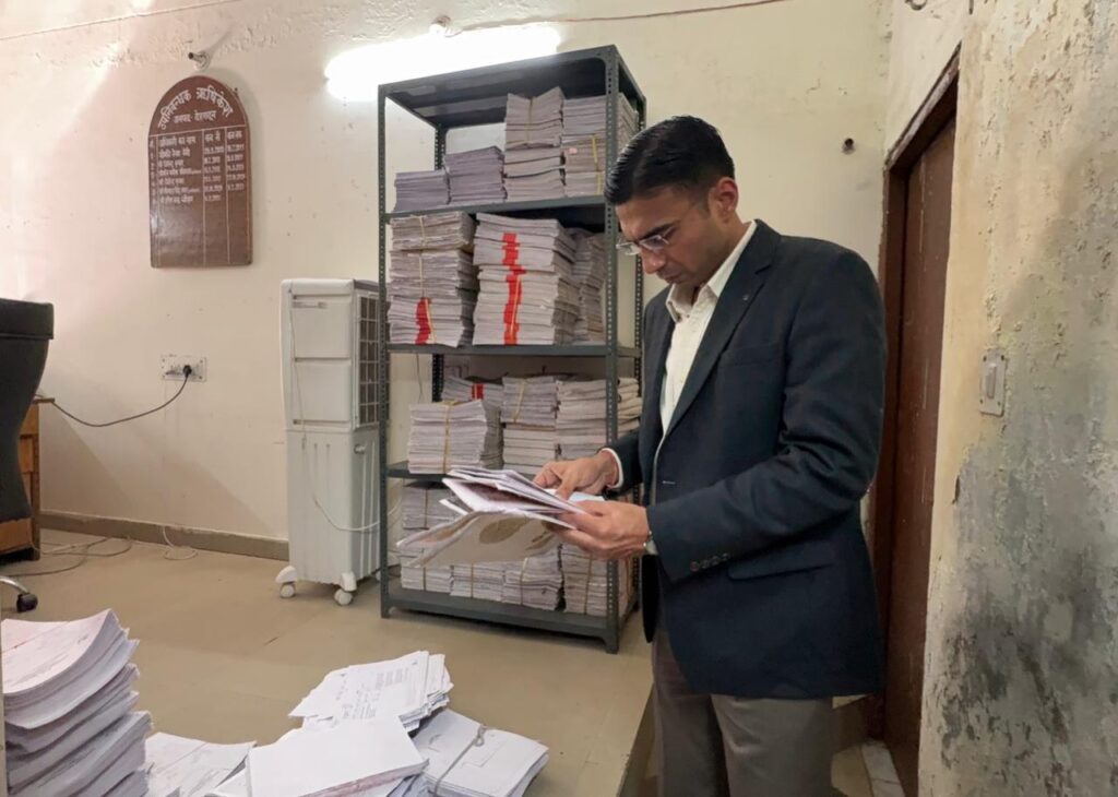 देहरादून डीएम निरीक्षण