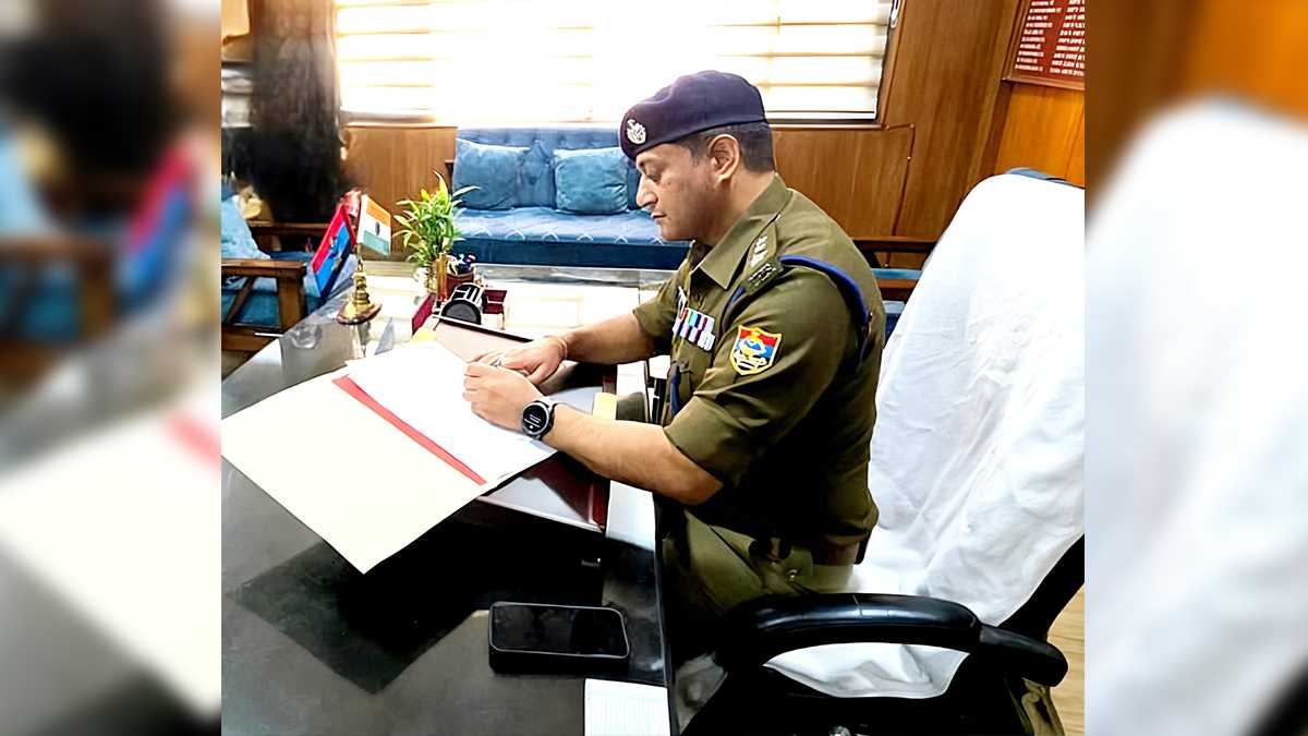 एसएसपी देहरादून प्रमेन्द्र सिंह डोबाल पदभार ग्रहण