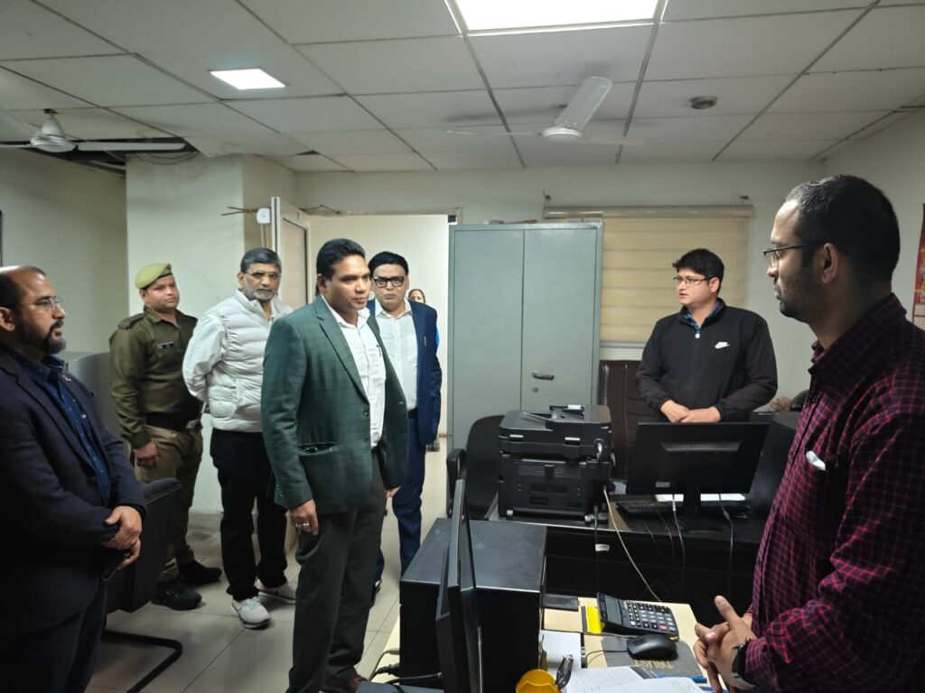 आवास सचिव आर राजेश कुमार समीक्षा बैठक