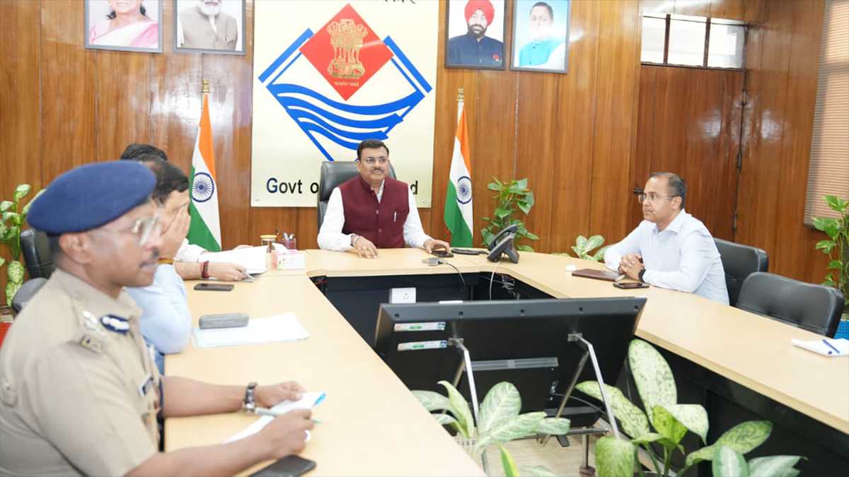 देहरादून लॉ एंड ऑर्डर बैठक