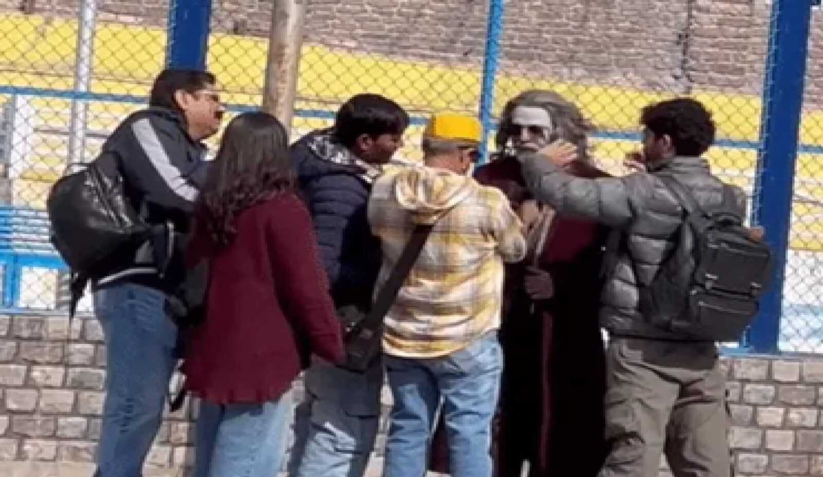 Jaaved Jaaferis Film Shooting News In Hindi नैनीताल, उत्तराखंड: सरोवर नगरी नैनीताल इन दिनों फिल्मी सितारों की चमक से गुलजार है।