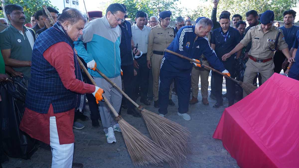देहरादून में स्वच्छता अभियान