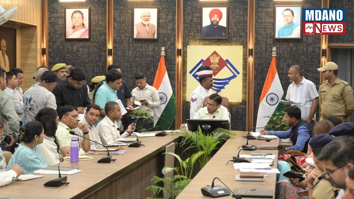 Dehradun News: डीएम देहरादून का जनता दरबार, सविन बंसल की संवेदनशीलता से जगी न्याय की उम्मीद