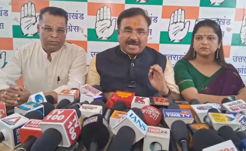 NEET Paper Leak Controversy News: NEET पेपर लीक विवाद, कांग्रेस का केंद्र और NTA पर तीखा हमला, शिक्षा मंत्री को बर्खास्त करने की मांग