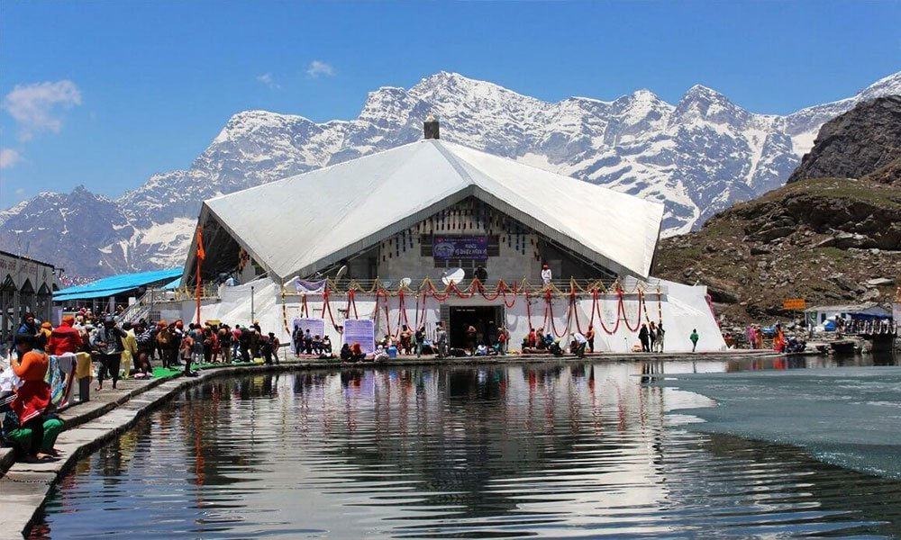 Hemkund Sahib Open News:श्रद्धालुओं के लिए खुले हेमकुंड साहिब के कपाट, हजारों श्रद्धालु बने साक्षी