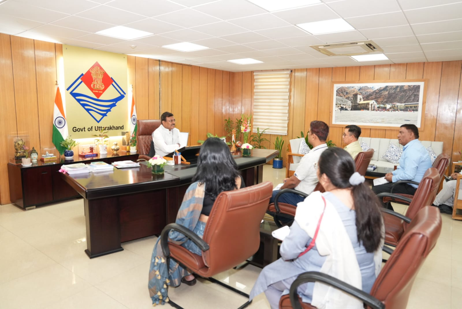 Uttarakhand News:मुख्य सचिव ने की खाद्य विभाग की समीक्षा, जरूरी वस्तुओं की उपलब्धता की ली जानकारी