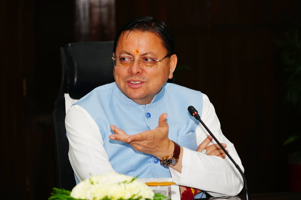 Uttarakhand CM Dhami News: सीएम घोषणाओं के समयबद्ध क्रियान्वयन के लिए मुख्यमंत्री ने ली बैठक, अधिकारियों को जून तक लंबित शासनादेश जारी करने के निर्देश