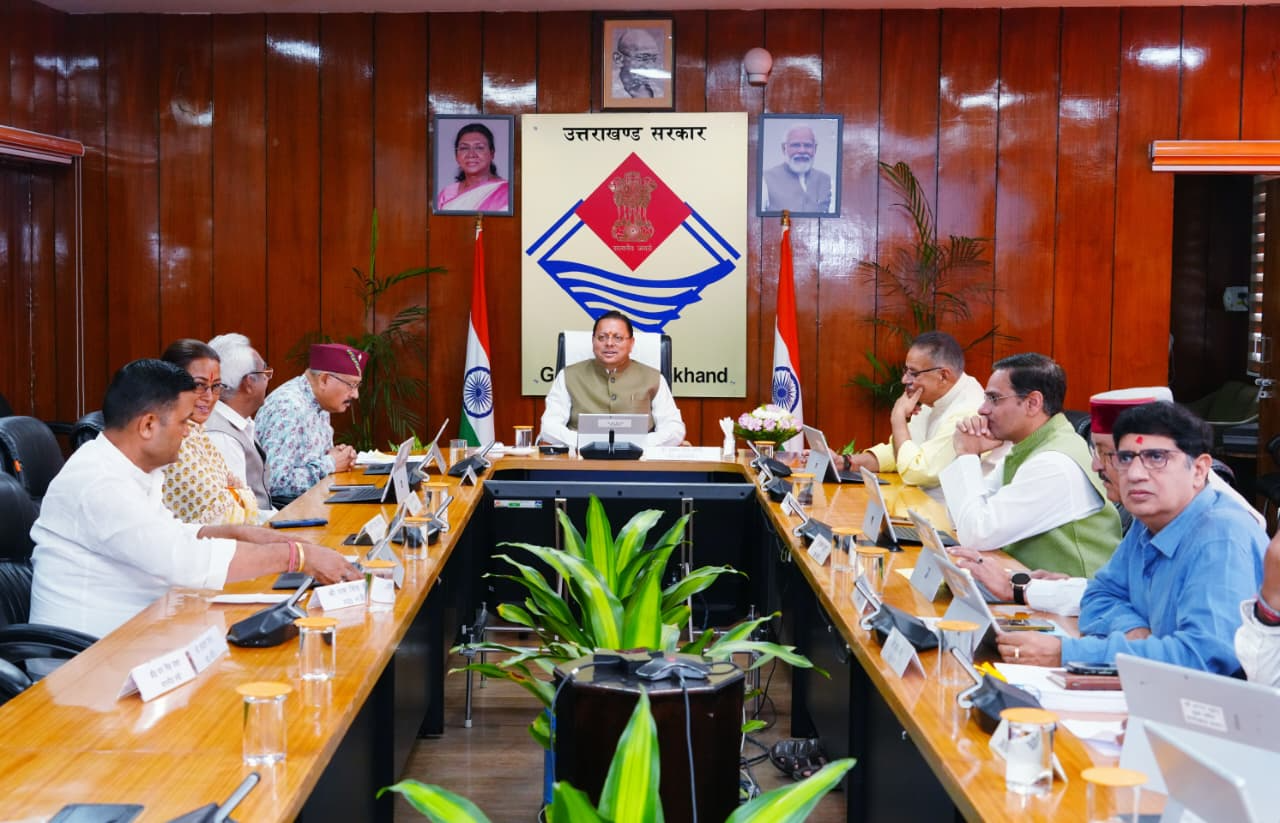 Uttarakhand Cabinet Meeting News: CM धामी कैबिनेट की बैठक में कई अहम फैसलों पर मुहर