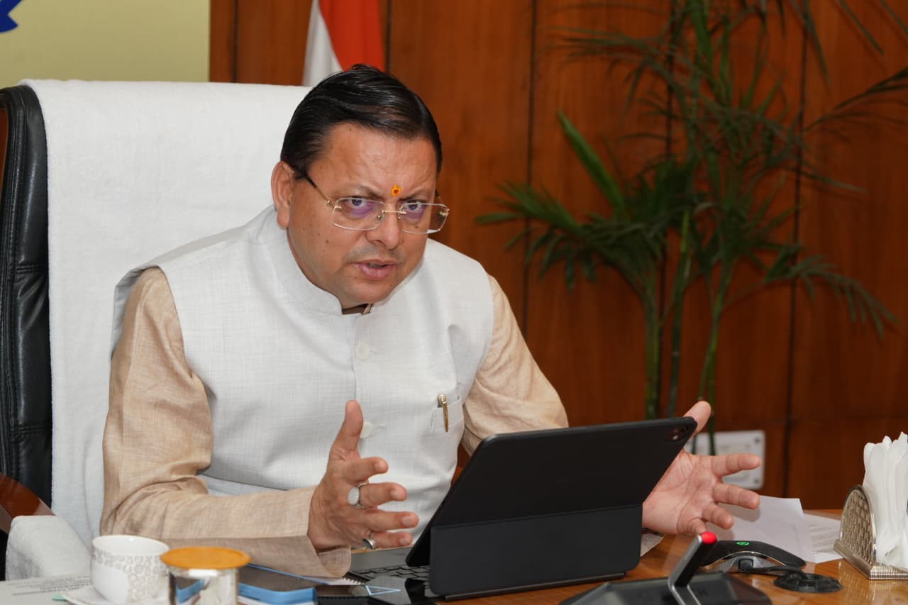 Uttarakhand CM Dhami News: सीएम धामी ने की 6940 करोड़ की 12 प्रमुख परियोजनाओं की समीक्षा