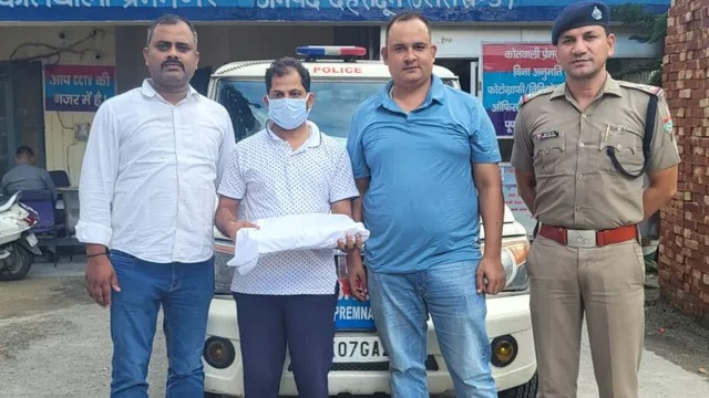 Uttarakhand News: उत्तराखंड में नकल माफियाओं पर बड़ी कार्रवाई