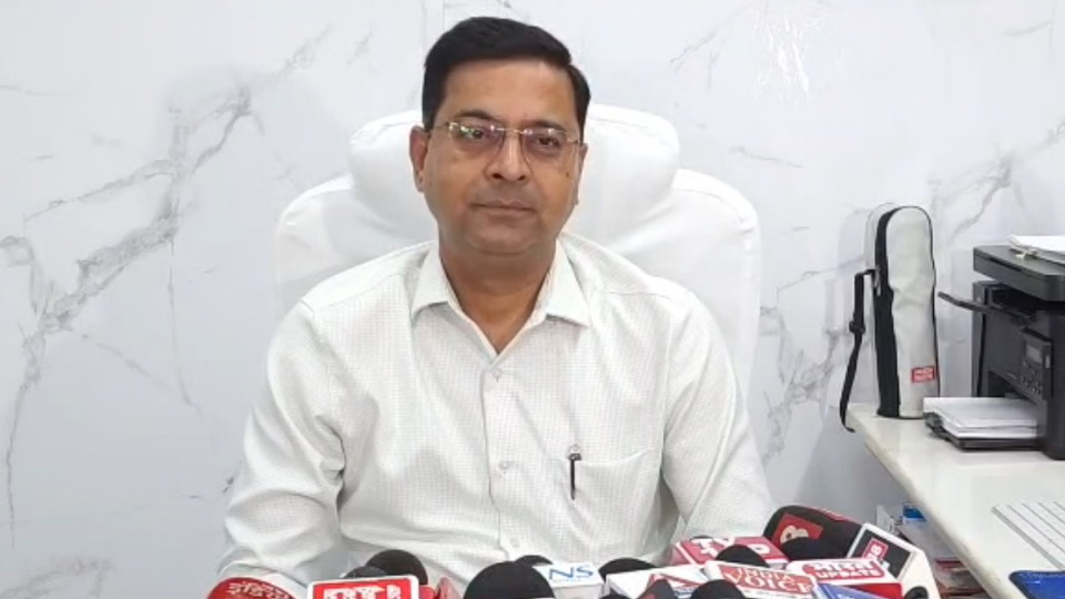 Dehradun Bridge news: नंदा की चौकी पुल पूरी तरह सुरक्षित, एप्रोच रोड धंसी-सचिव लोक निर्माण विभाग