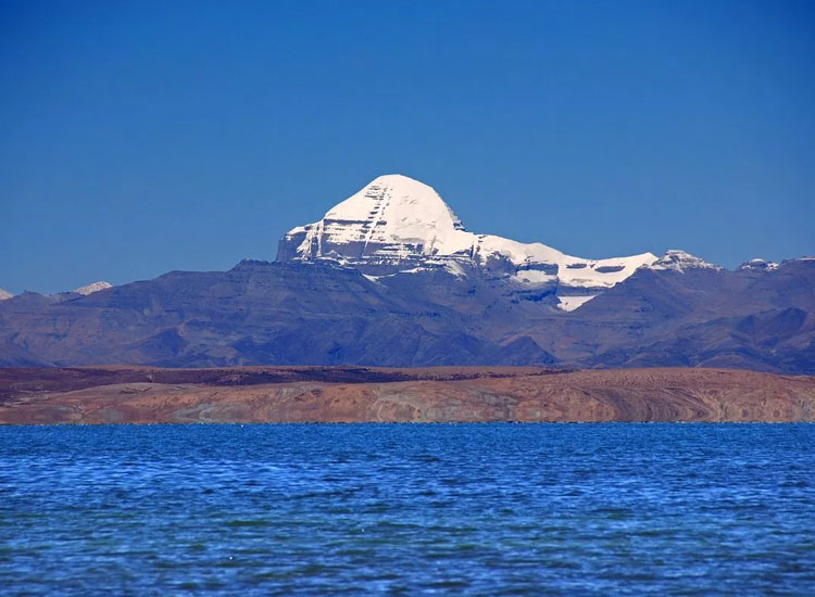 Kailash Mansarovar Yatra: कैलाश मानसरोवर यात्रा में बढ़ी आध्यात्मिक हलचल, दूसरा दल चीन पहुंचा