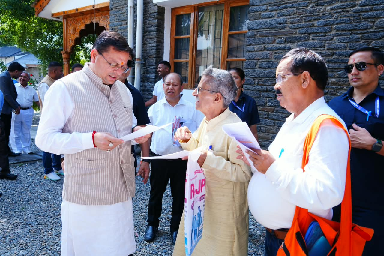 CM Dhami News: जनसमस्याओं का त्वरित और समयबद्ध समाधान सुनिश्चित करें - मुख्यमंत्री