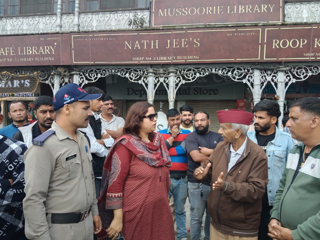 Mussoorie News: मसूरी में परिवहन विभाग का सघन चेकिंग अभियान, करीब 70 वाहनों के चालान