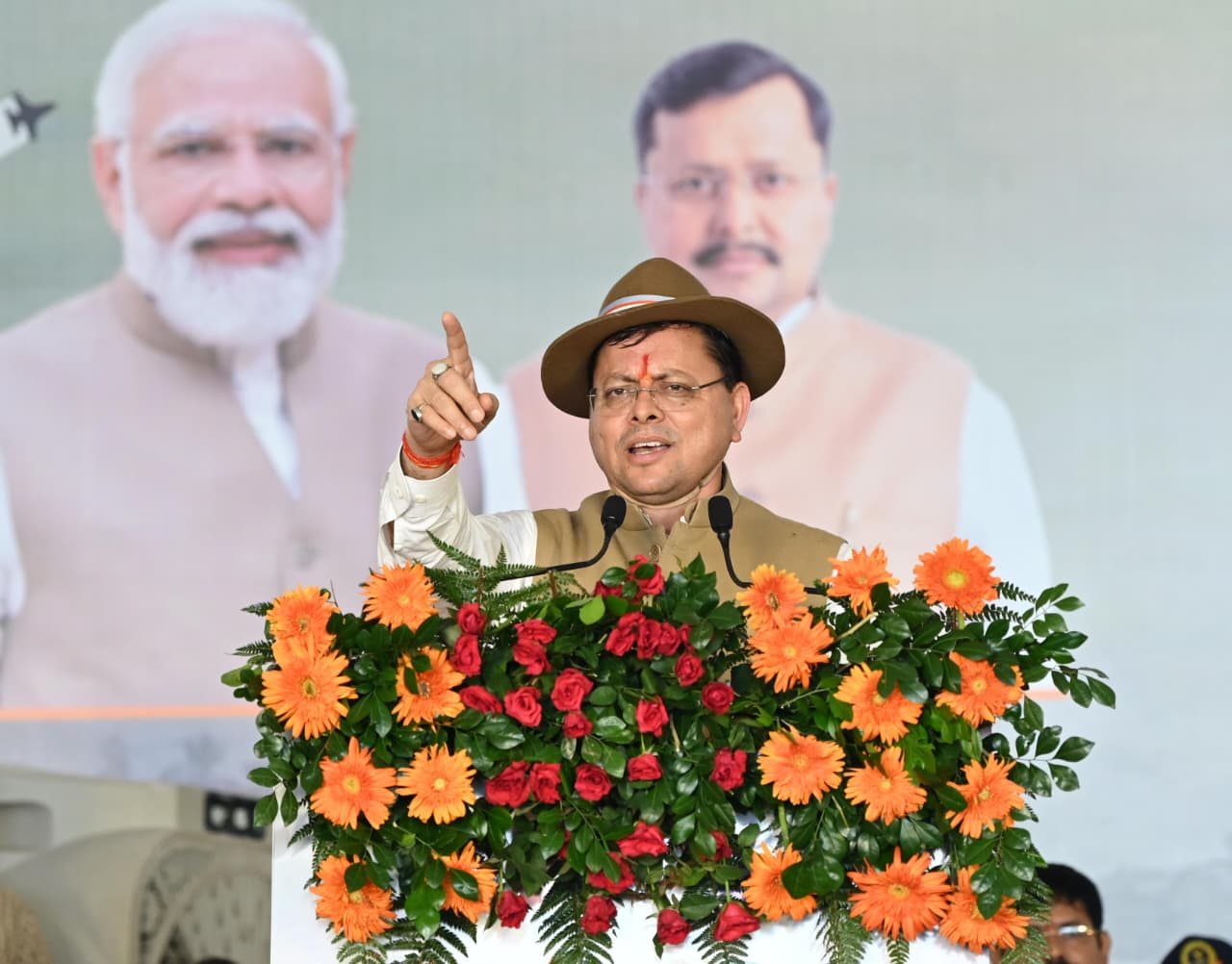 Haldwani News: हल्द्वानी में गौरव सेनानी मिलन एवं पूर्व सैनिक सम्मान समारोह आयोजित