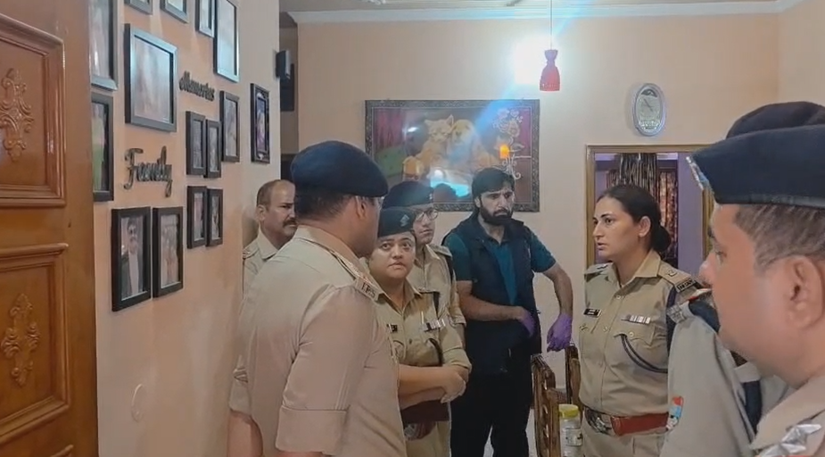 Crime News: राजधानी देहरादून में ट्रिपल मर्डर, पुलिस की गिरफ्त में आरोपी
